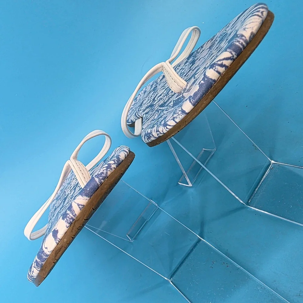 LC Lauren Conrad Blue Floral Flip Flop Sandals White Straps Flat Summer Shoes 9 - Picture 9 of 13
